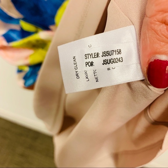 Jessica Simpson Floral Tiered Popover Dres… - Picture 7 of 8